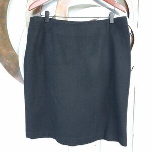 Women's Classic Wool/Cashmere Blend Black Skirt - Size 14